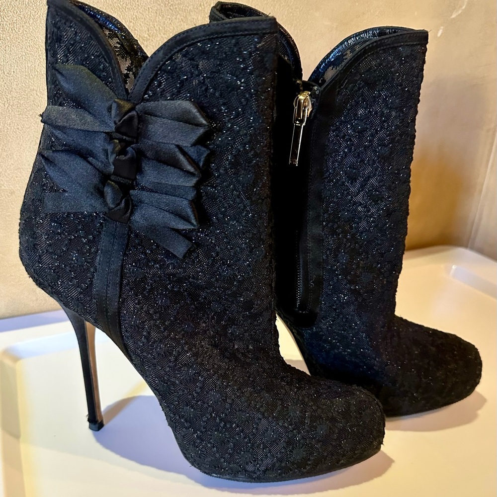 Gorgeous Christian Dior Lace Ankle Booties